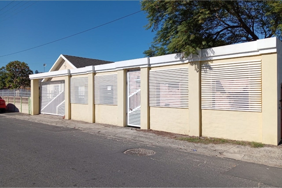 5 Bedroom Property for Sale in Bellville South Western Cape